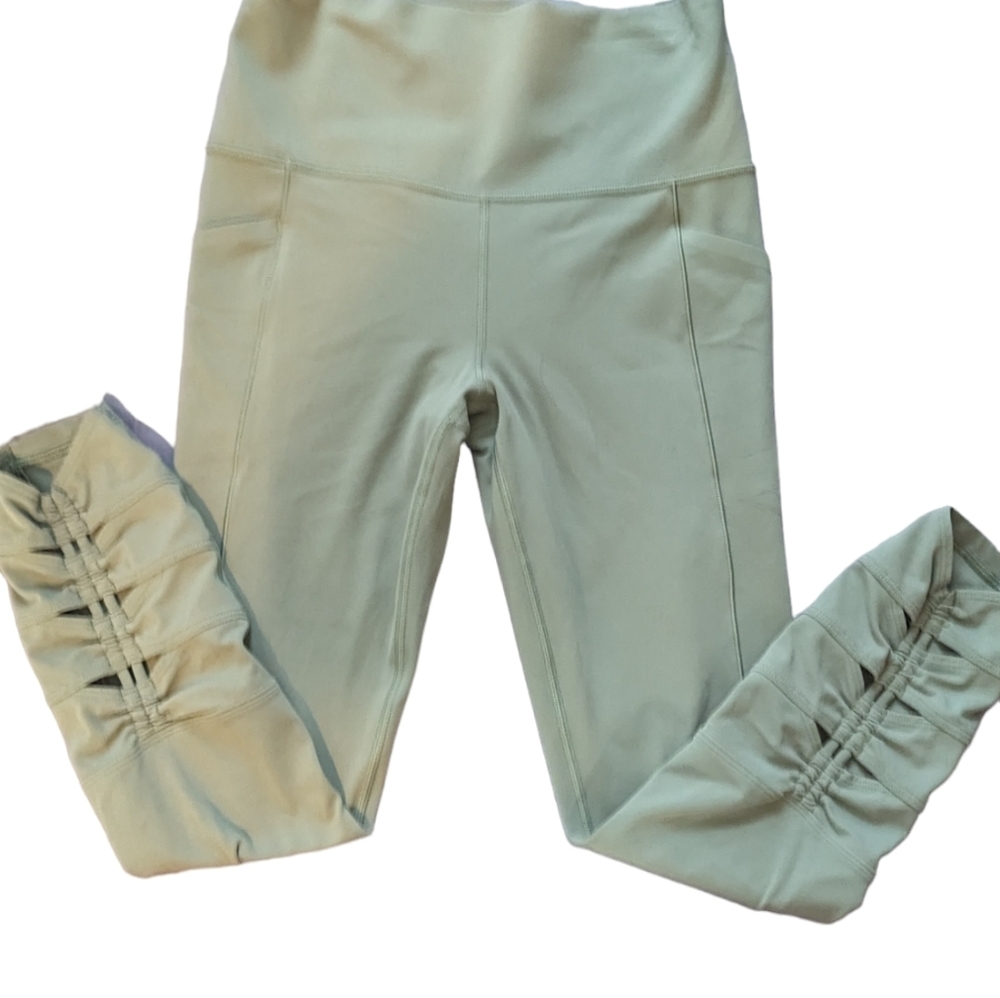 Athleta greenish gray 7)8 size small yoga pants EUC